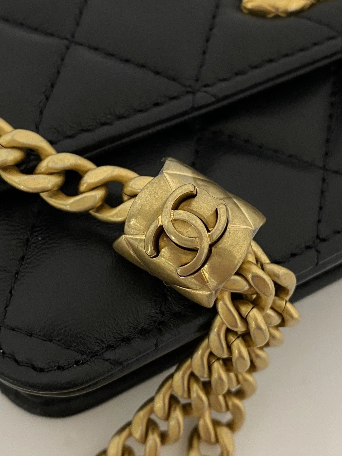 CHLWallet With Strap Black For Women, Women&#8217;s Bags 6.7in/17cm