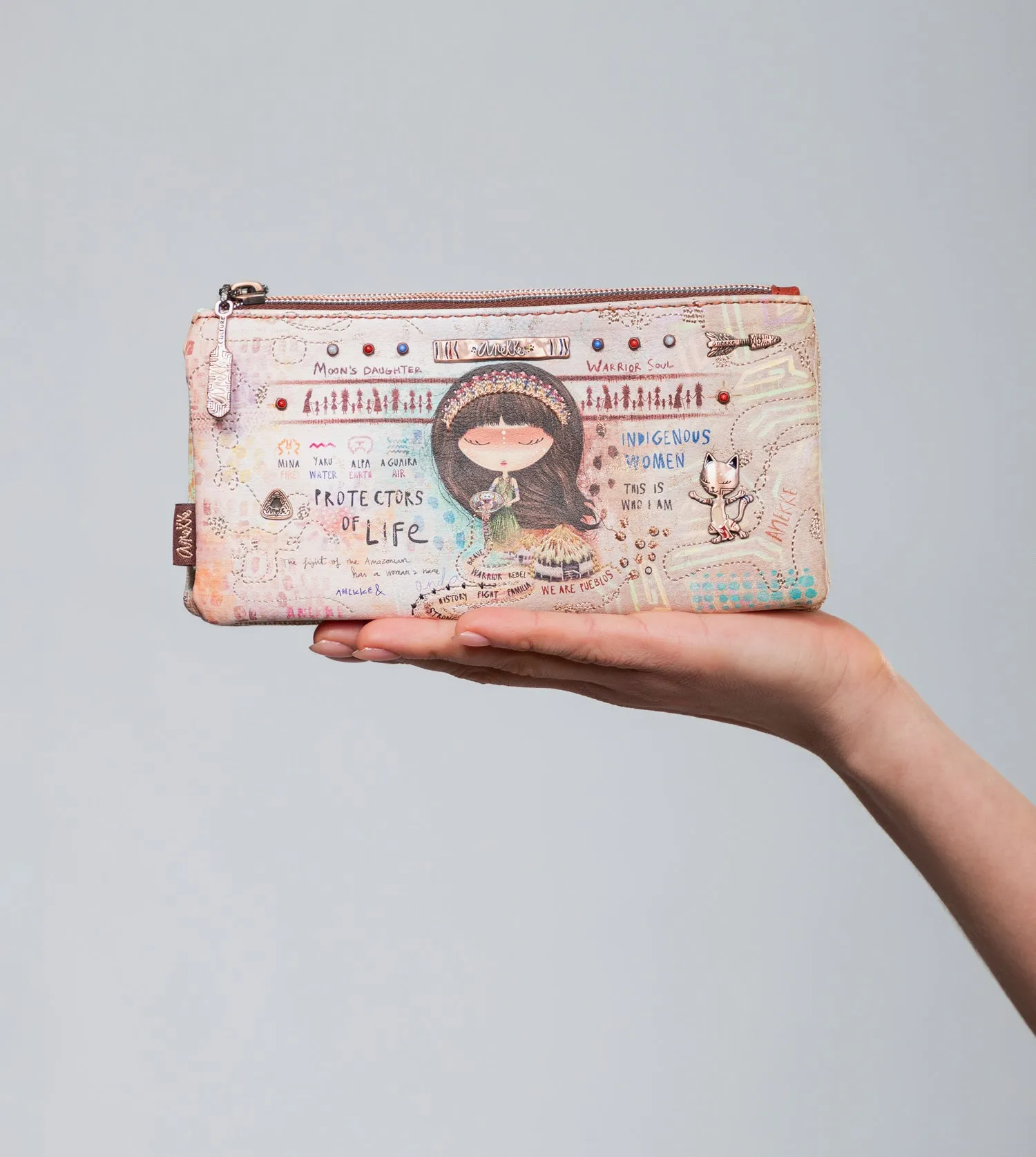 Menire pencil case