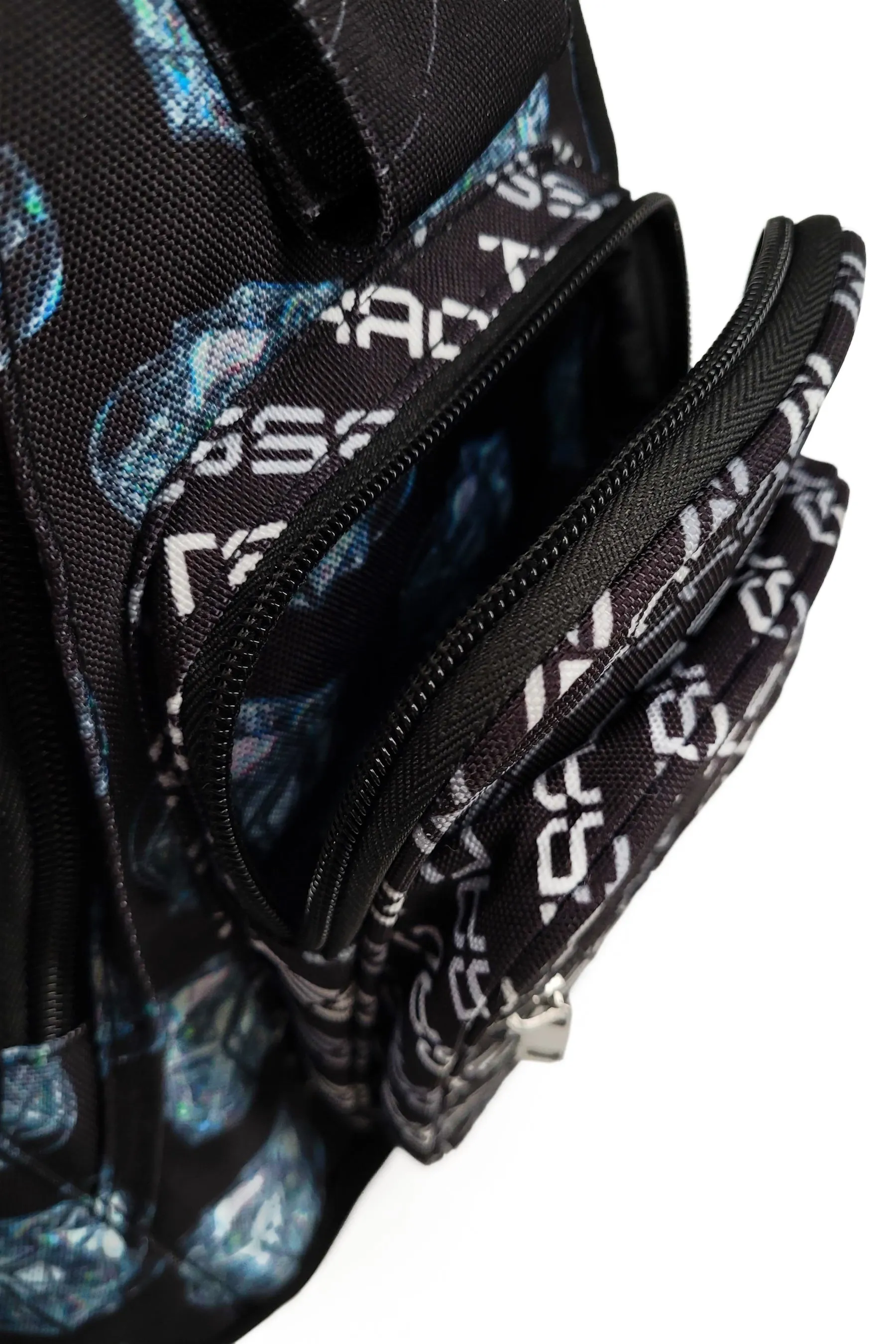 TESSERACT SHOULDER BAG   TESSERACT BUCKET HAT BUNDLE